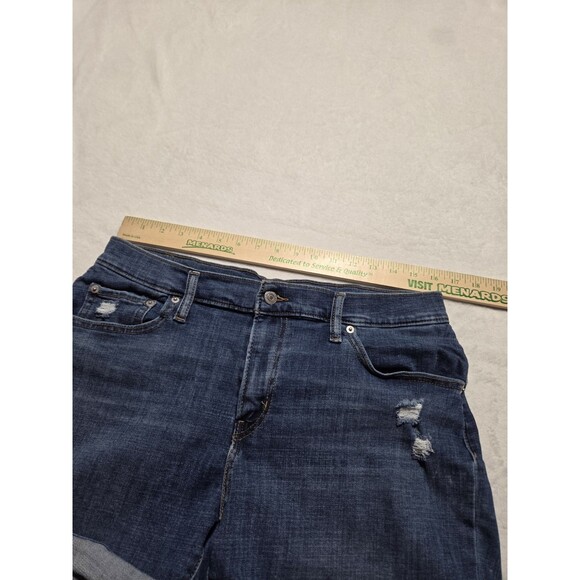 Levis Mid Length Shorts Womens 32 Medium Wash Denim Distressed Cuffed - Picture 7 of 9